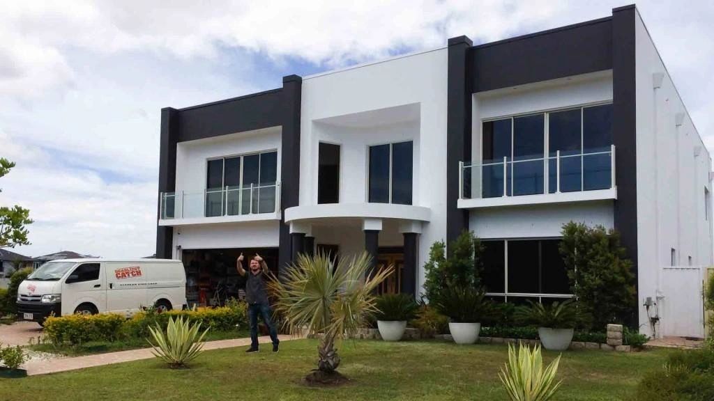 Restyling exterior painting - modern residential property